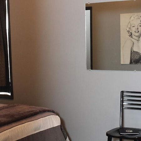 Lux Rooms Wallace Eksteriør bilde